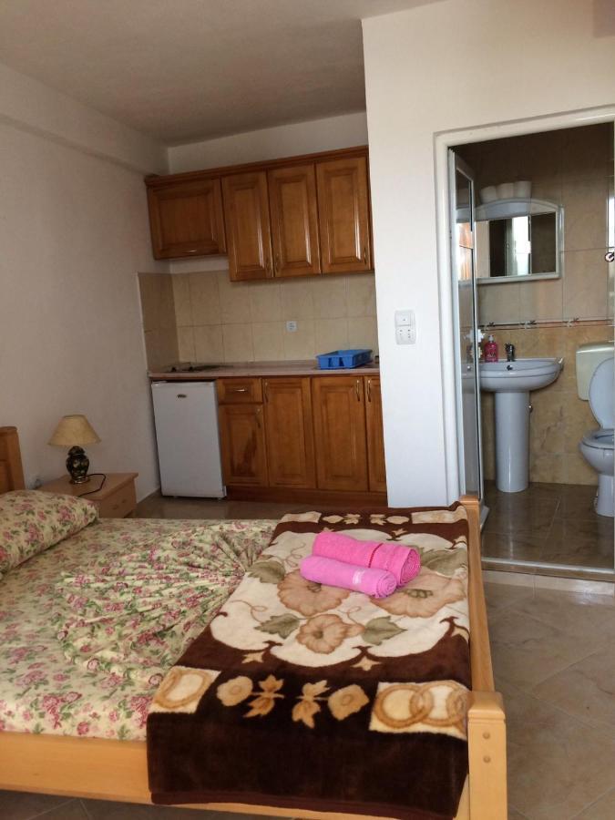 Sand And Sea Apartments Ulcinj Buitenkant foto